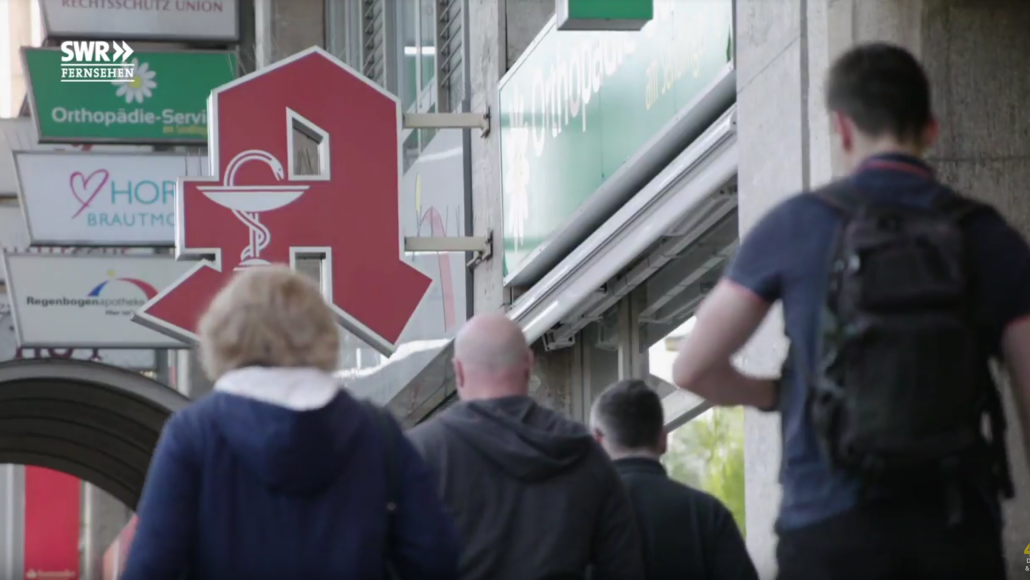 swr-Doku: Das Geschäft mit dem Schnupfen (2017) | Kinderarztpraxis in ...